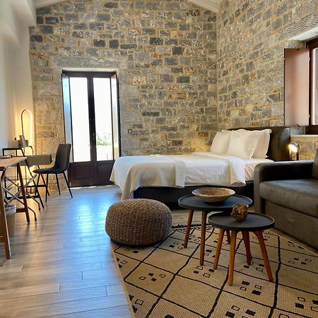 Manifest Boutique Hotel Итило Екстериор снимка